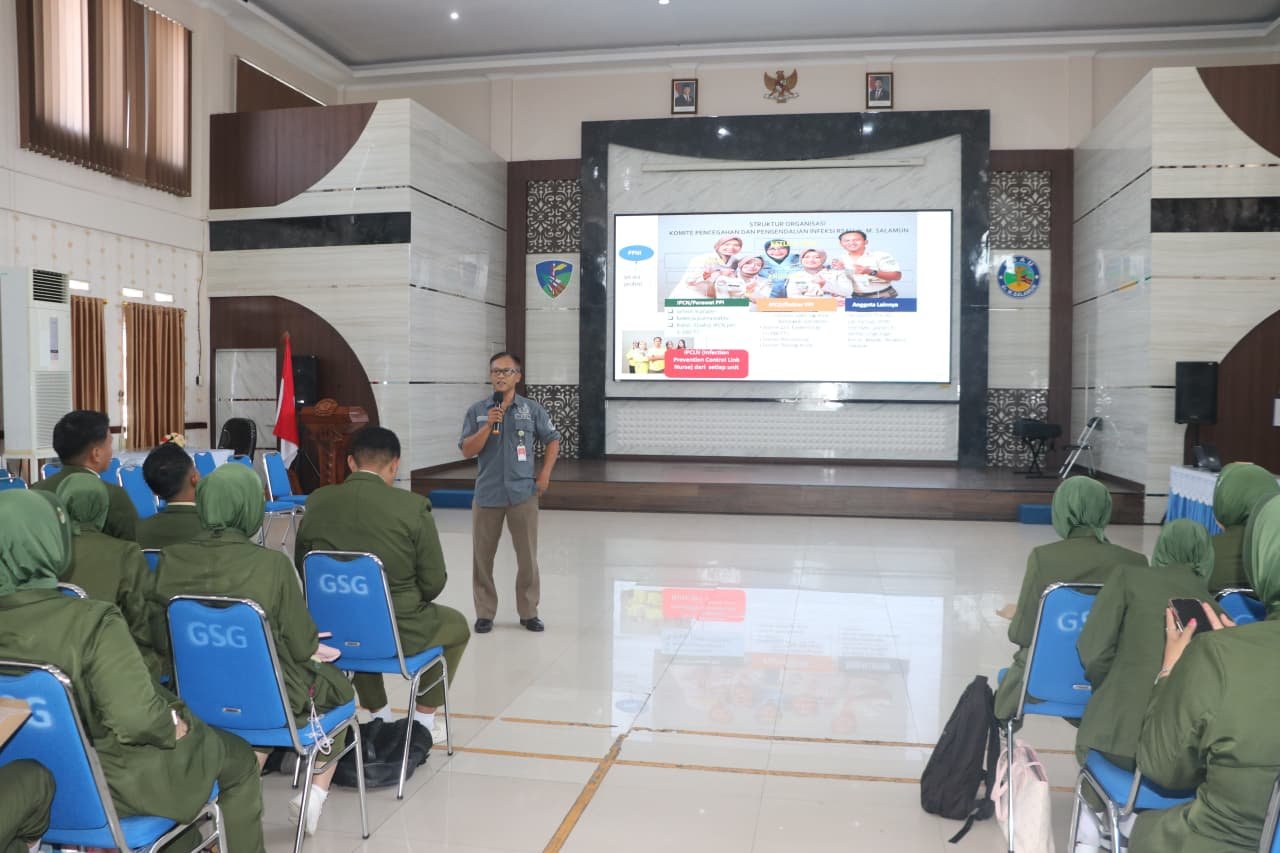 ORIENTASI MAHASISWA MAGANG STIKEP PPNI & IIK PELAMONIA MAKASSAR DI RSAU dr. M. SALAMUN