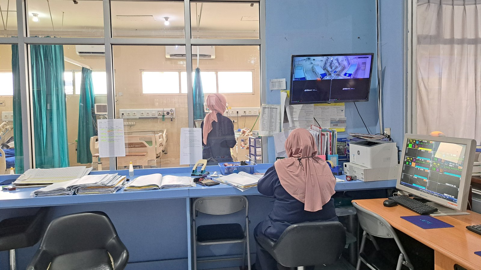 Intensive Care Unit (ICU)